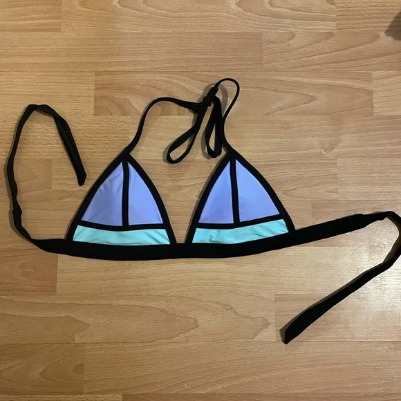 Triangl ‘look-a-like’ Bikini Top - Picture 2 of 6